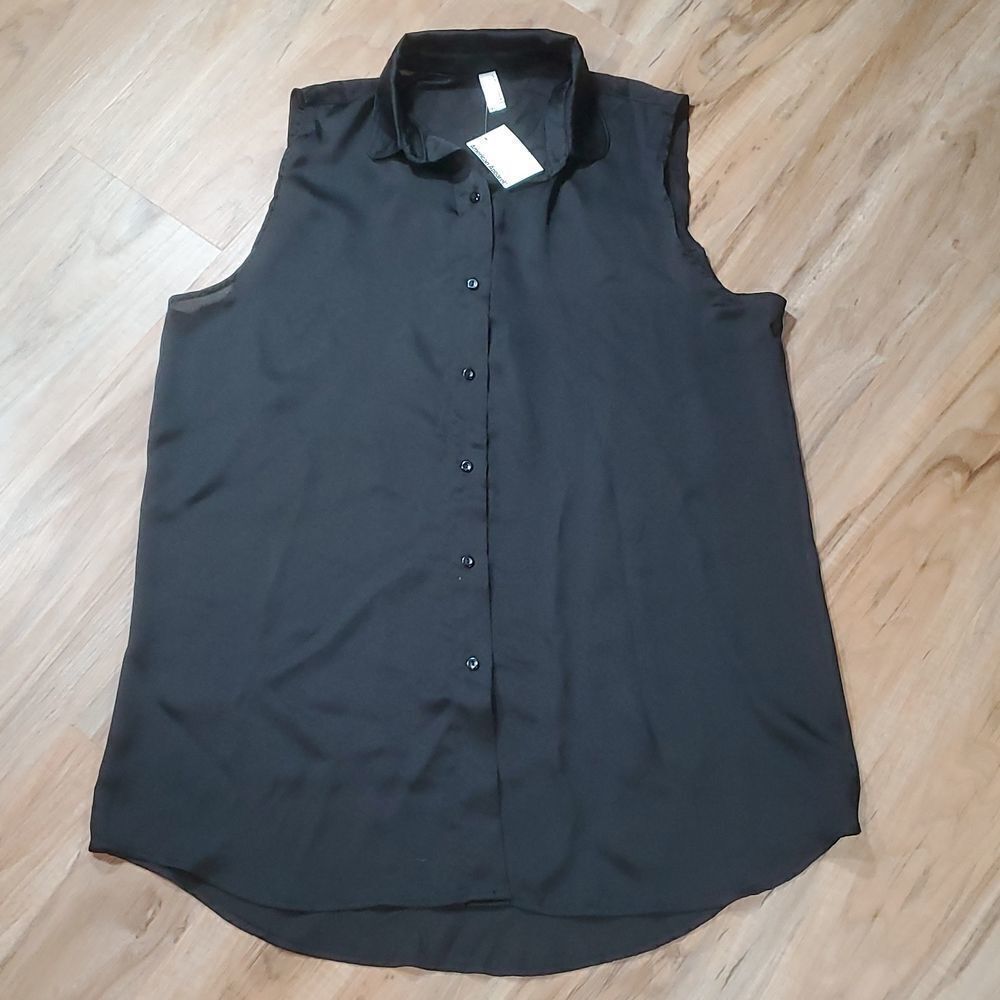 🔺️NWT American Apparel Black Lightweight Buttoned Sleeveless Top Medium
